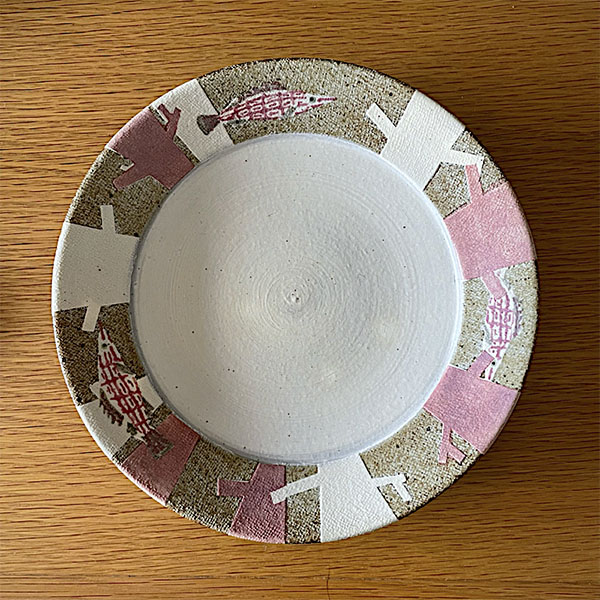 クダゴンベの陶器 クダゴンベのお皿